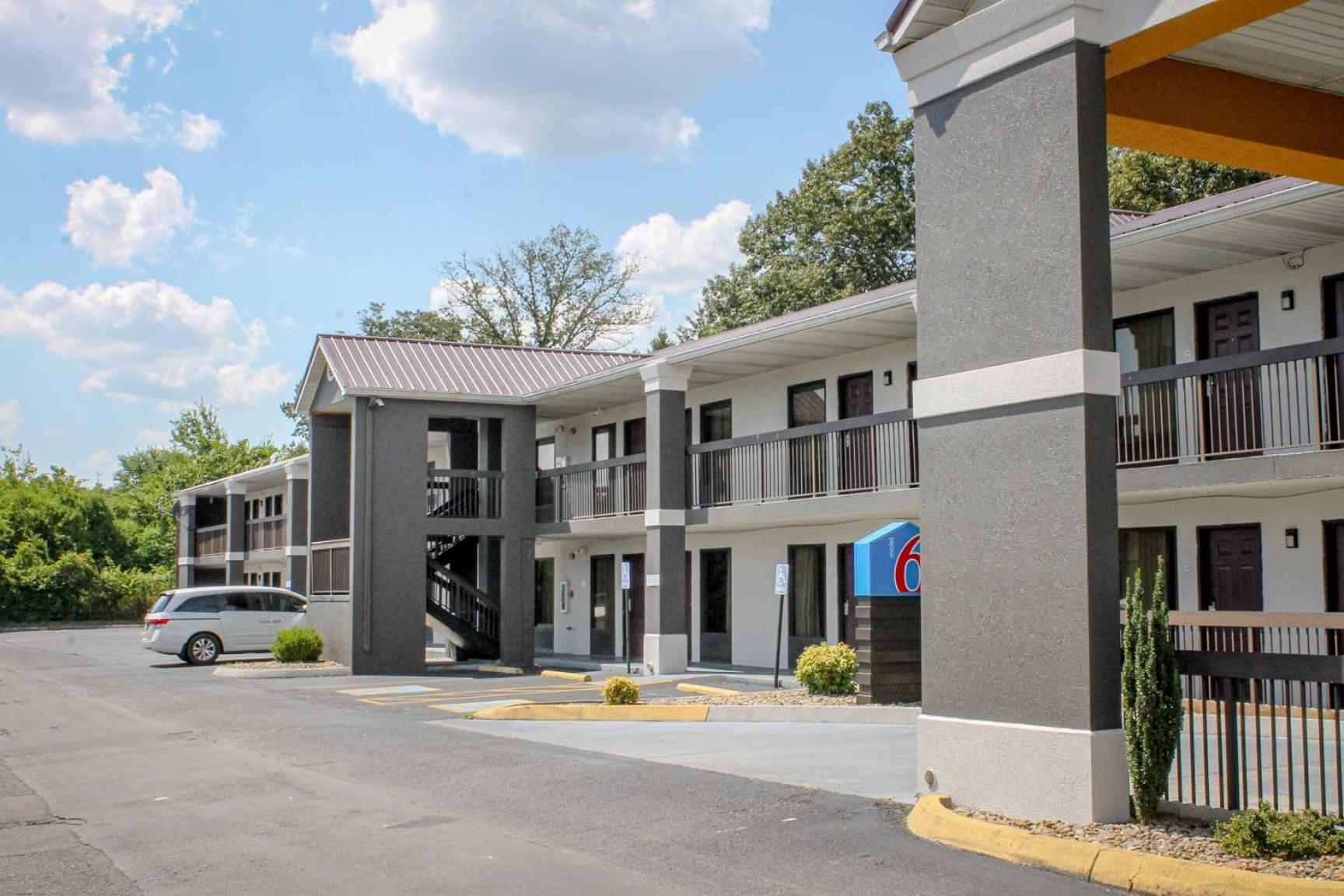6 Knoxville, Tn - East Hotel 2*