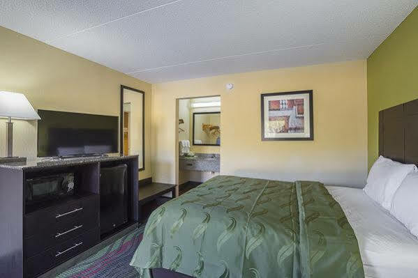 6 Knoxville, Tn - East Hotel
