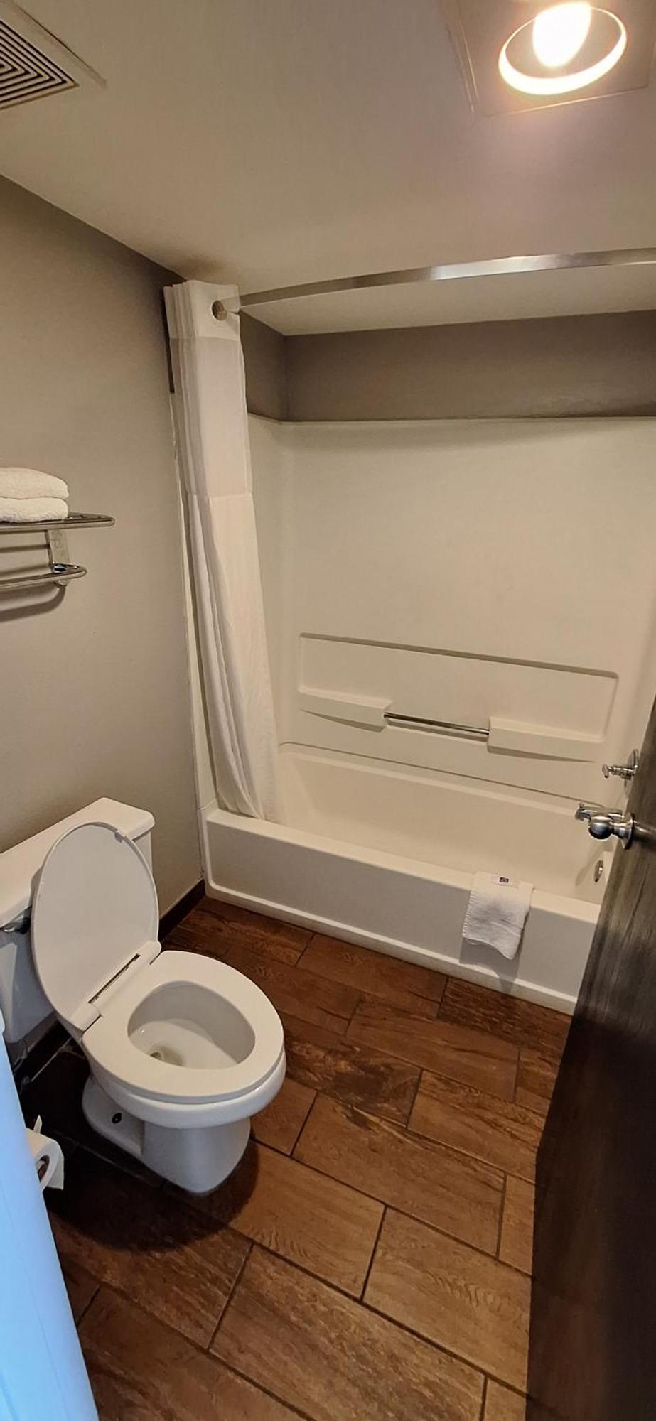 6 Knoxville, Tn - East Hotel